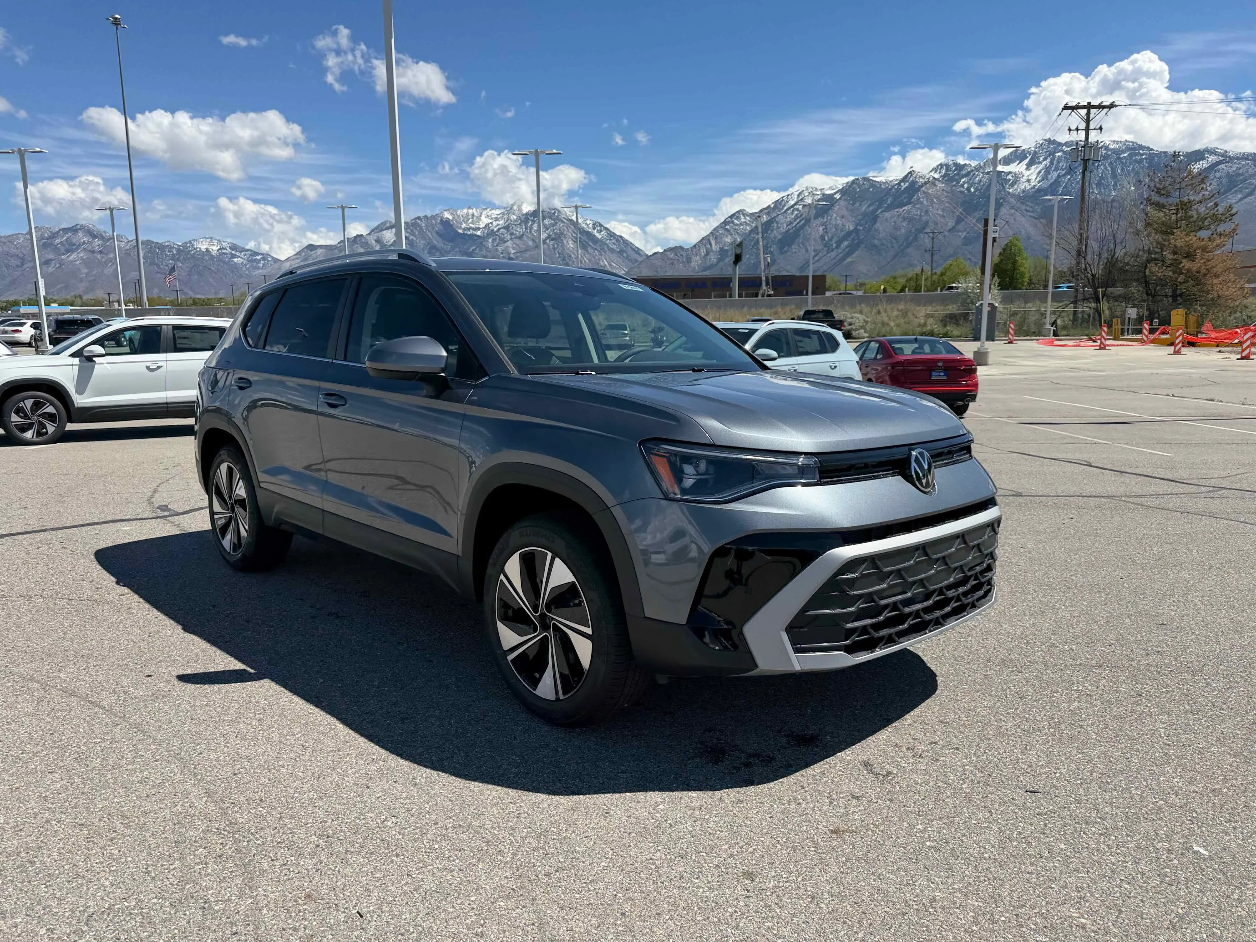 New 2026 Platinum Gray Volkswagen SE image 9