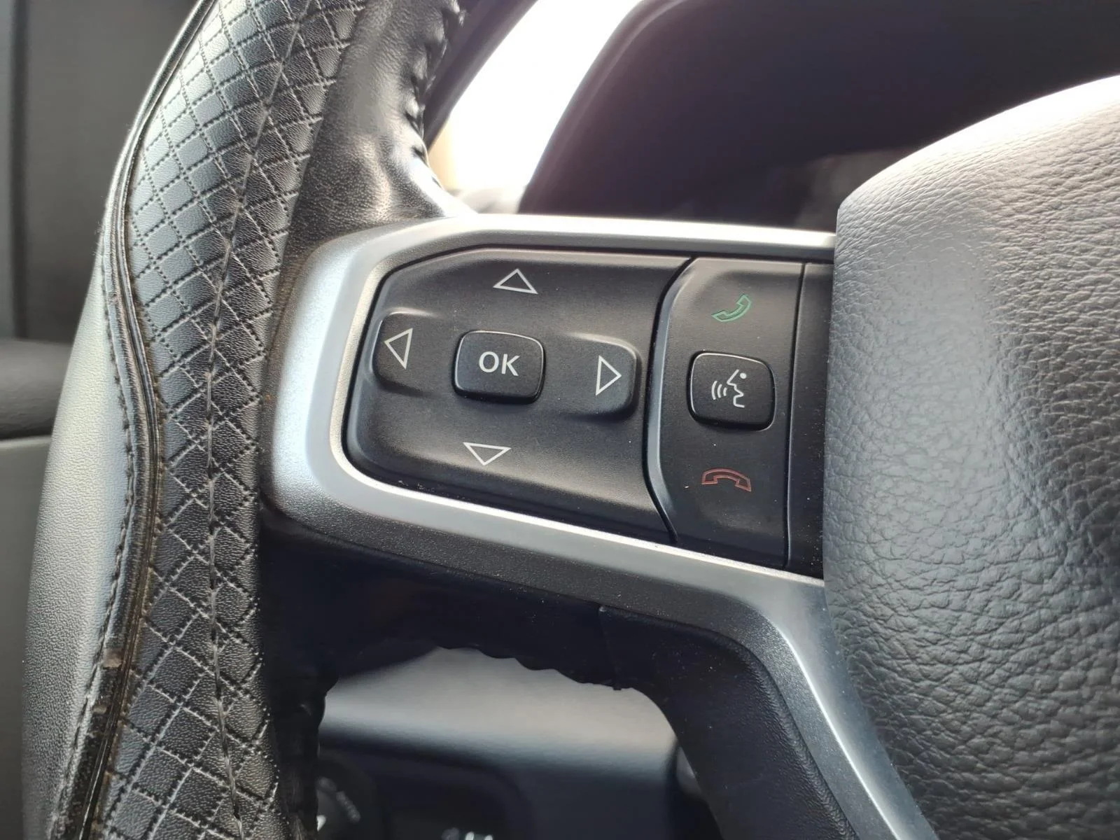 Used 2020 Diamond Black Crystal Pearlcoat Ram Big Horn image 26