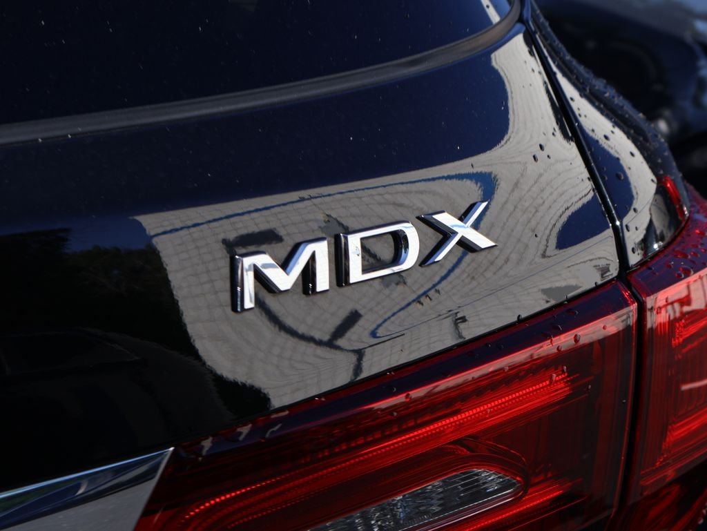 Used 2018  Acura 3.5L image 7