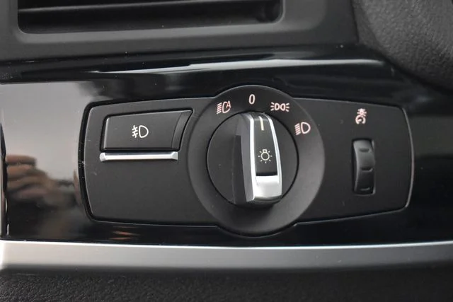 Used 2017 Silver BMW xDrive28i image 18