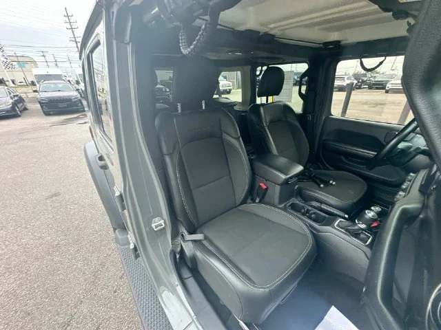 Used 2020 Gray Jeep Unlimited Sport image 26