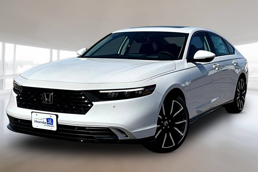 New 2026 Platinum White Pearl Honda Touring image 1