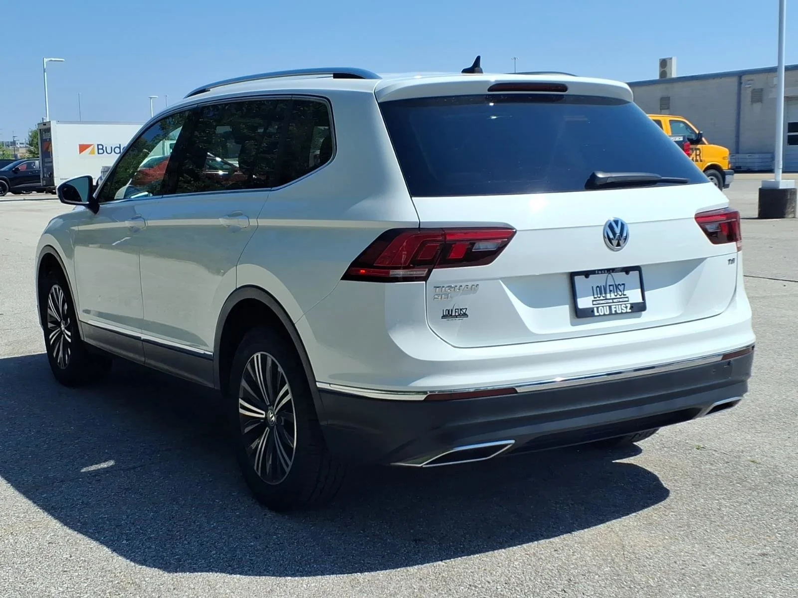Used 2018 Pure White Volkswagen SEL image 5