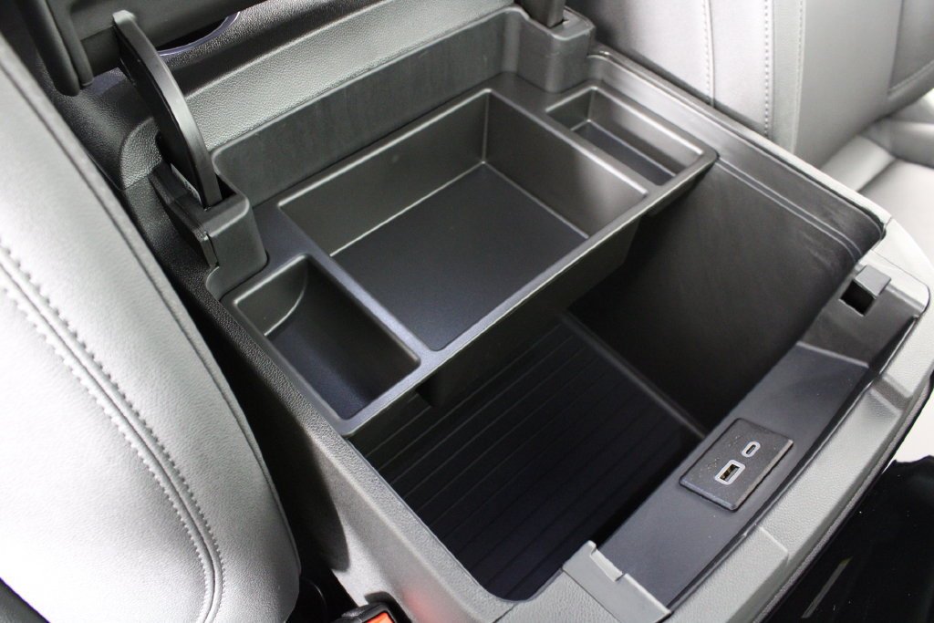 2027 Chevrolet Suburban LT - Photo 22