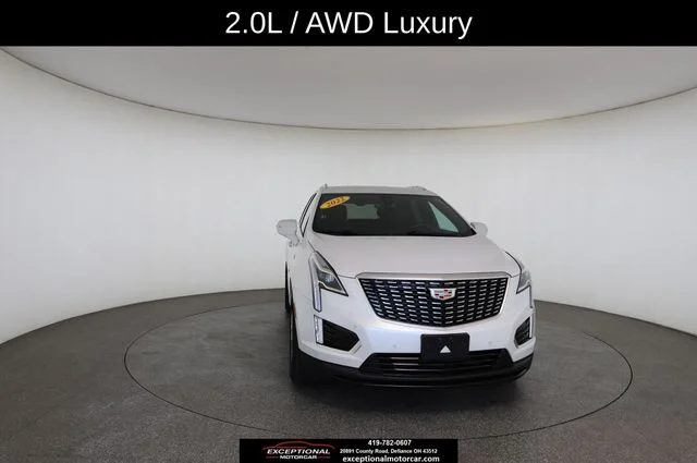 Used 2022 White Cadillac Luxury image 30