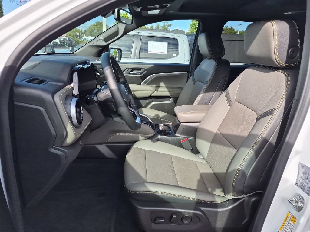 Used 2025 Summit White Chevrolet ZR2 image 21