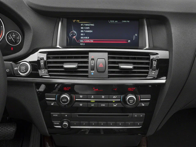 Used 2016  BMW xDrive35i image 9