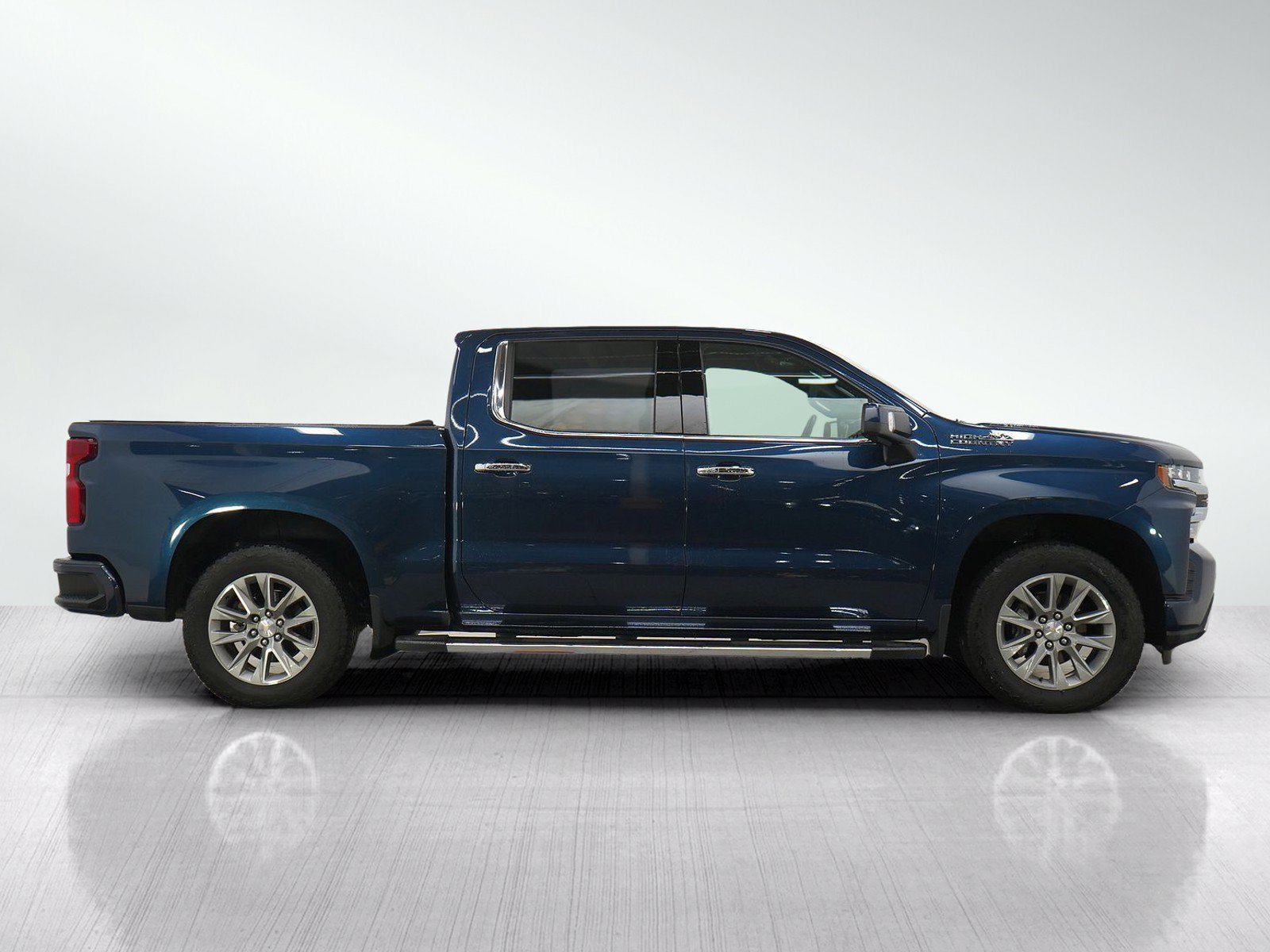 Used 2022 Northsky Blue Metallic Chevrolet High Country image 6
