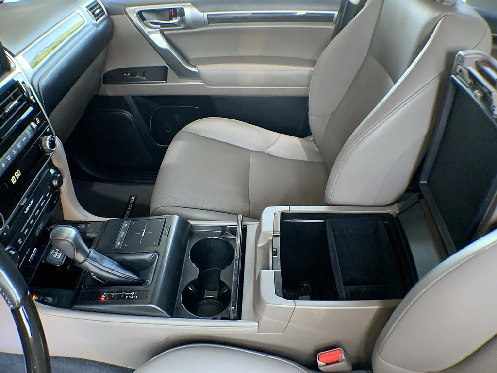 Certified Used 2023 ATOMIC SILVER Lexus 460 Premium image 21