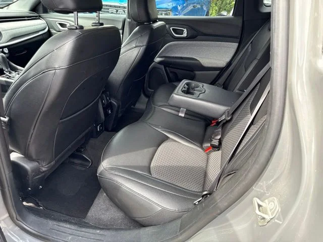 Used 2024 Gray Jeep Latitude image 19