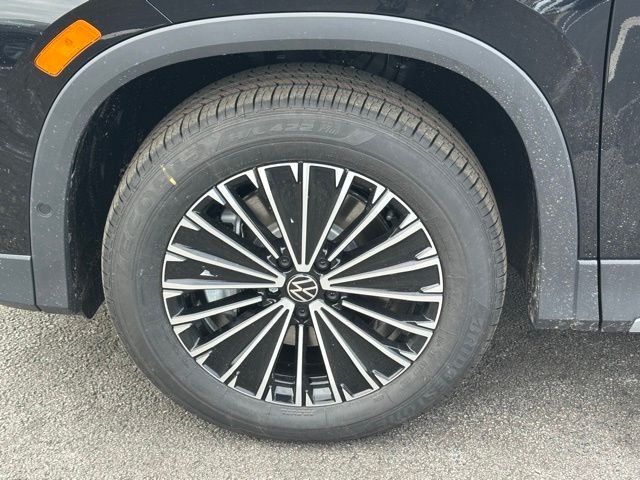 New 2026 Deep Black Pearl Volkswagen 2.0T S image 9