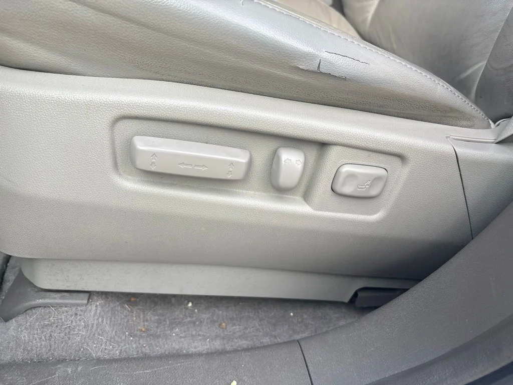 Used 2008 Silver Acura Technology SH-AWD image 14