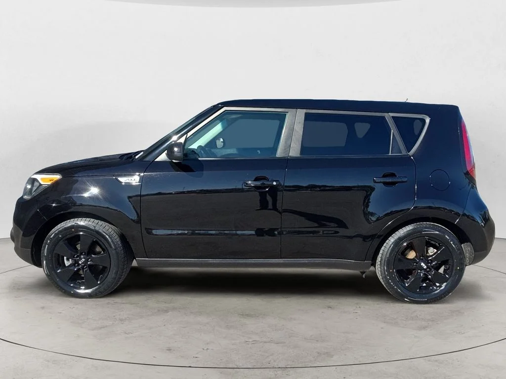 Used 2019 Black Kia Base image 8