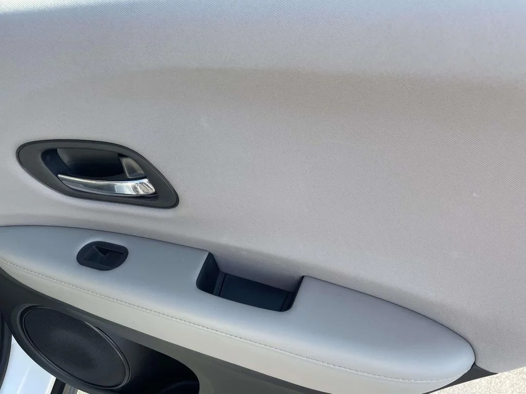 Used 2018 White Honda LX image 9