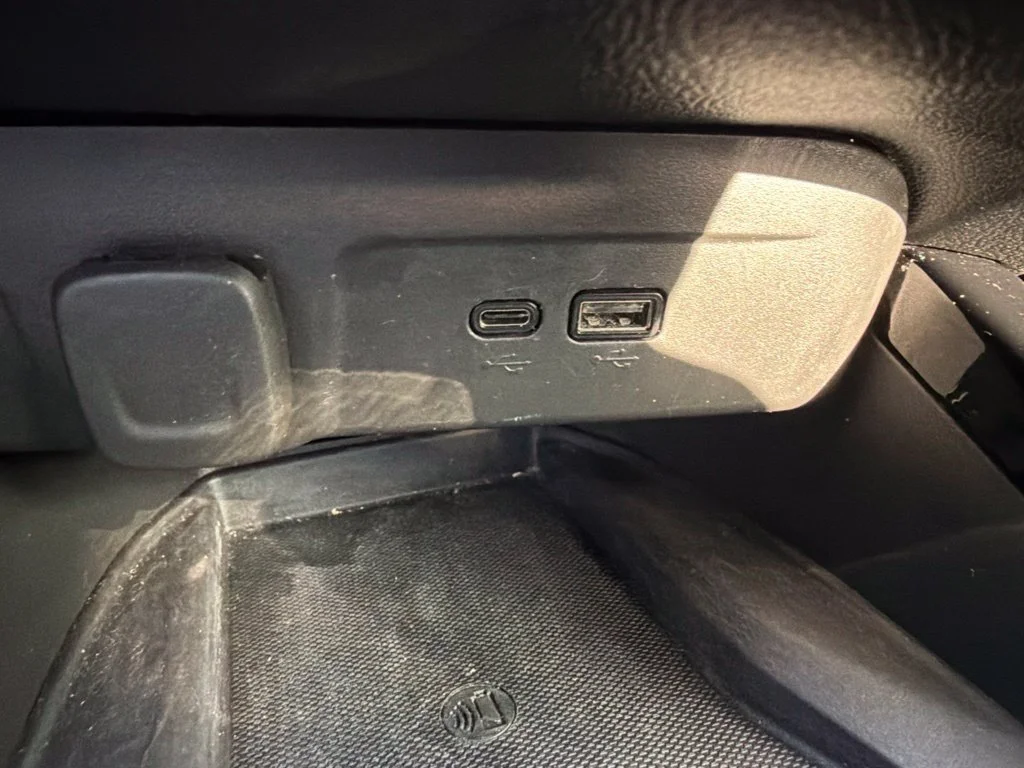 Used 2024 Cayenne Orange Metallic Chevrolet 2RS image 21