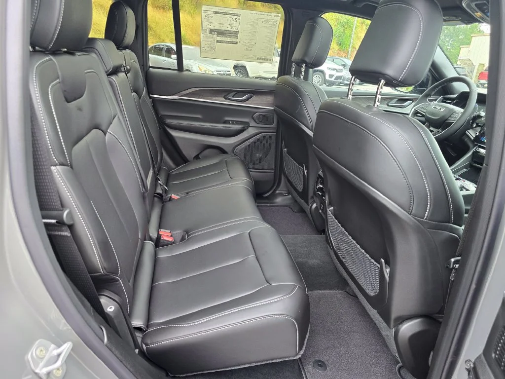 New 2027 Gray Jeep Limited image 25