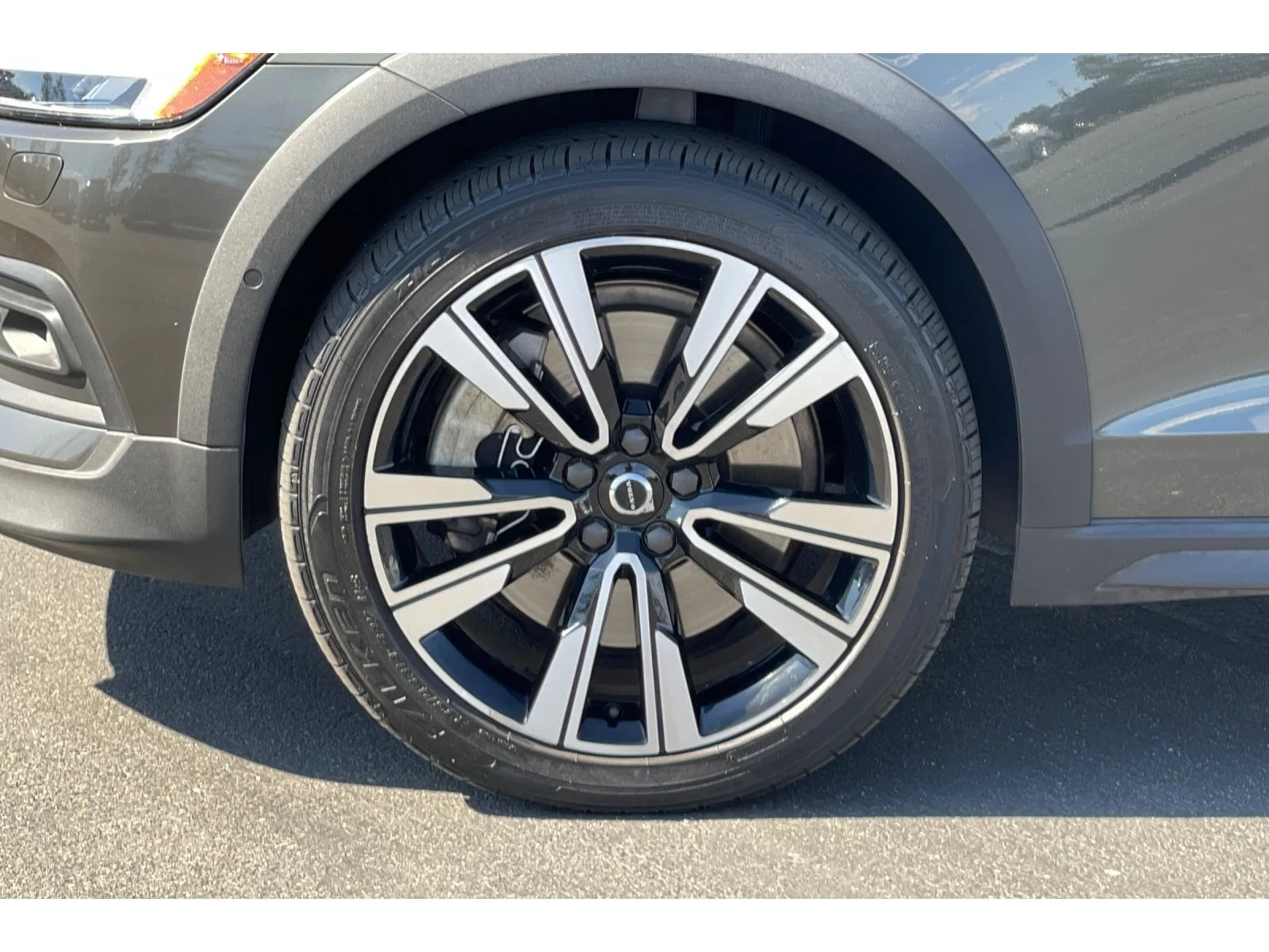 Used 2022 Pine Grey Metallic Volvo T5 image 43