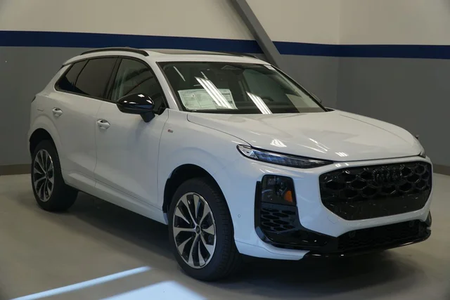 2026 Audi Q3 S line