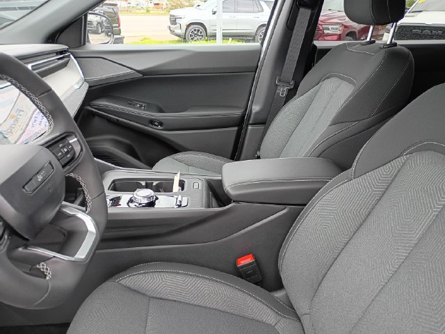 New 2026 Bright White Clear-Coat Exterior Paint Jeep Laredo image 12