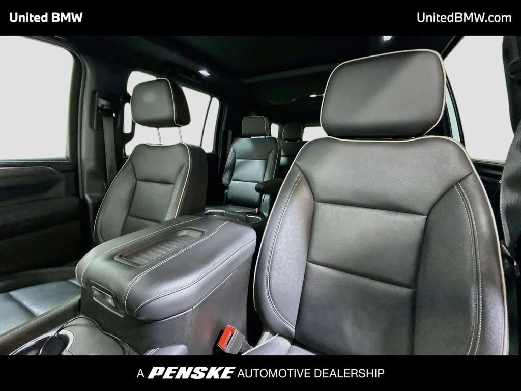 Used 2023 Onyx Black GMC SLT image 5