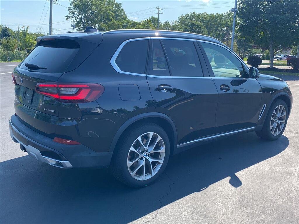 Used 2022 Black Sapphire Metallic BMW xDrive40i image 11