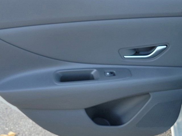 2025 Hyundai Elantra SEL - Photo 9