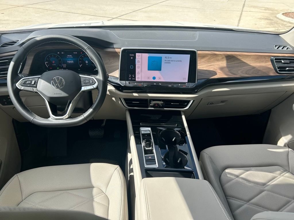New 2026 White/off-white Volkswagen 2.0T SE w/Technology image 9