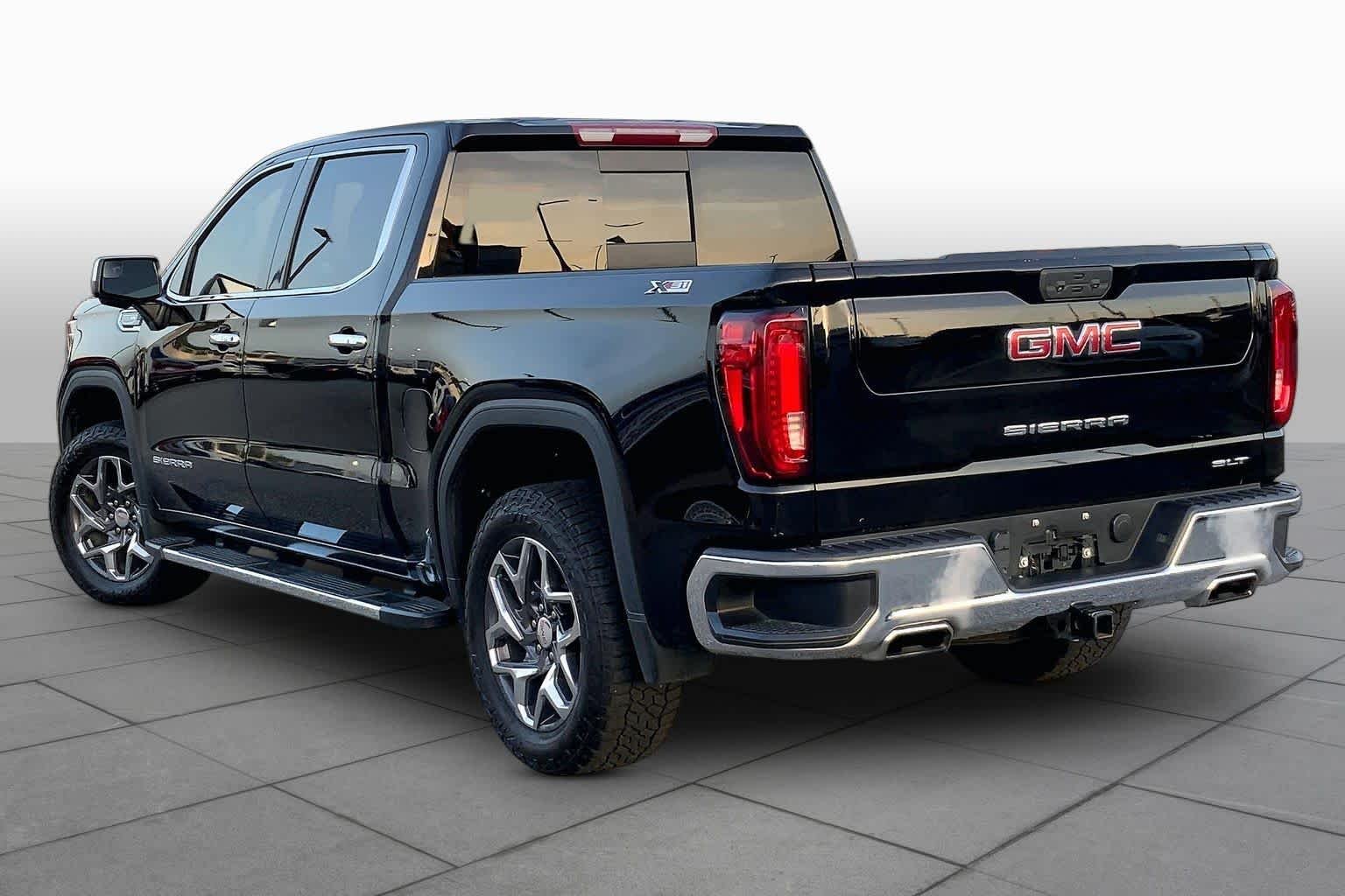 Used 2023 Onyx Black GMC SLT image 12