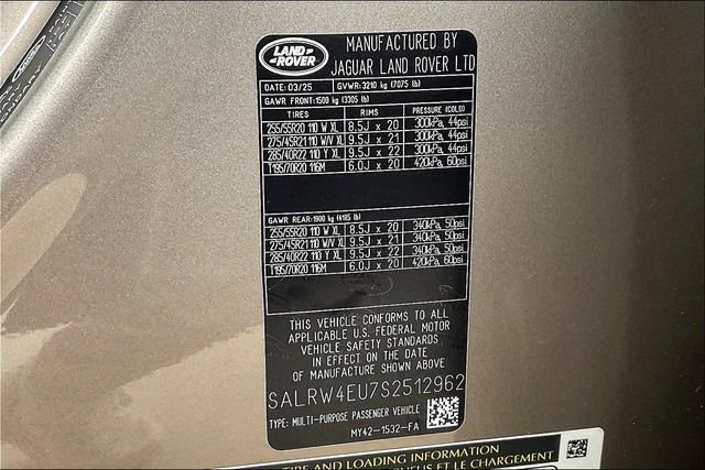 Used 2025 Brown Land Rover Metropolitan Edition image 8
