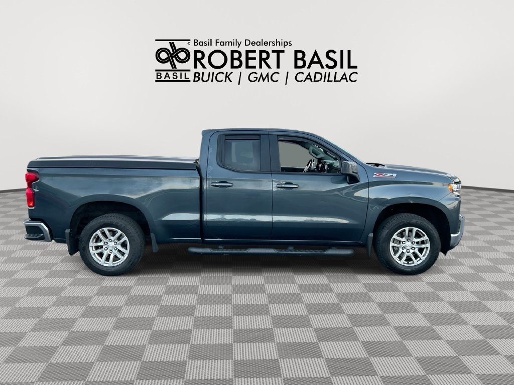 Used 2019 Gray Chevrolet LT image 9