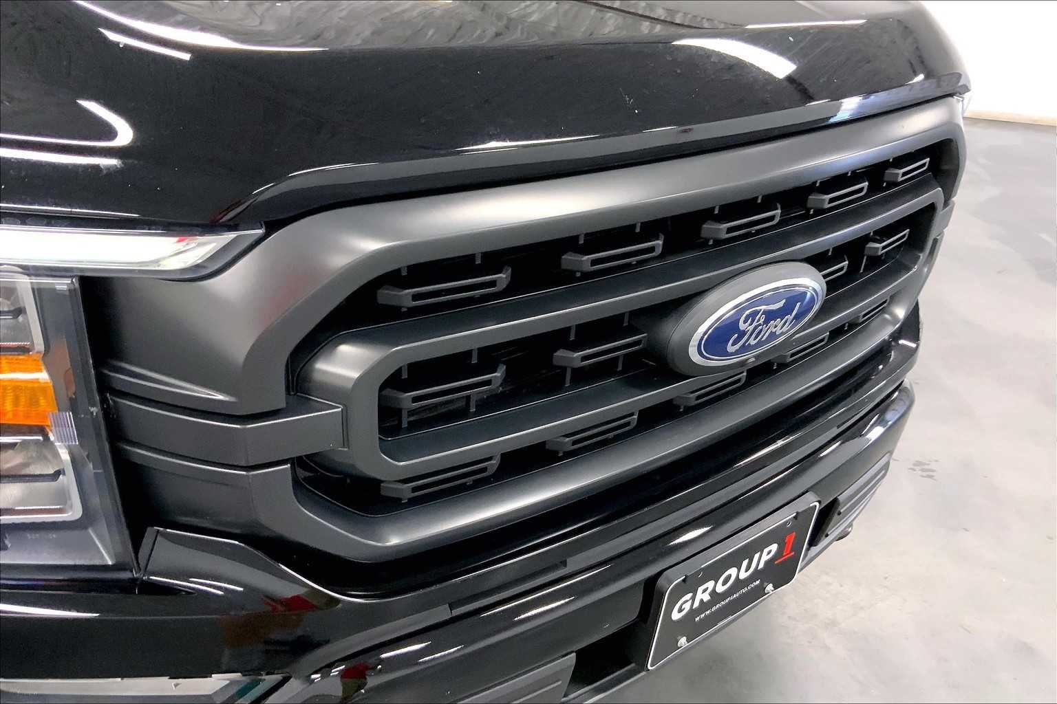 Used 2022 Agate Black Metallic Ford XLT image 26