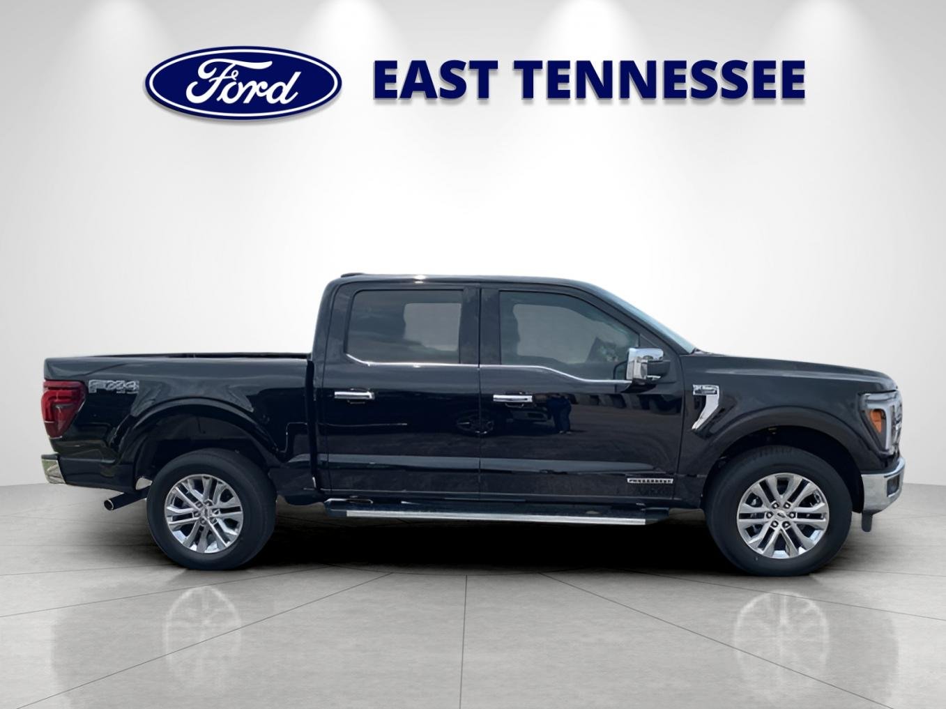 New 2025 Agate Black Metallic Ford Lariat image 2