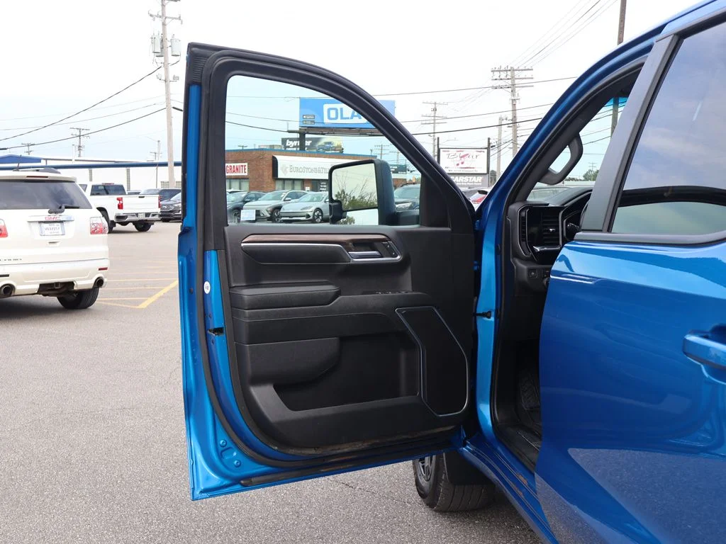 Used 2024 Blue Chevrolet RST image 17