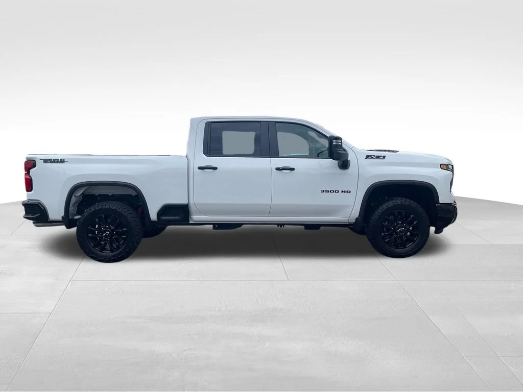 2026 Chevrolet Silverado 3500 HD LT - Photo 6