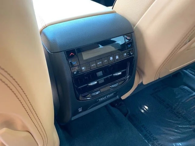 Certified Used 2024 White Jeep Summit image 18