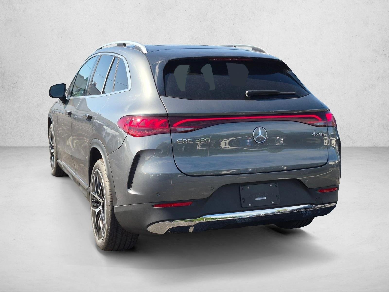 New 2026 Selenite Grey Metallic Mercedes-Benz EQE320 image 9