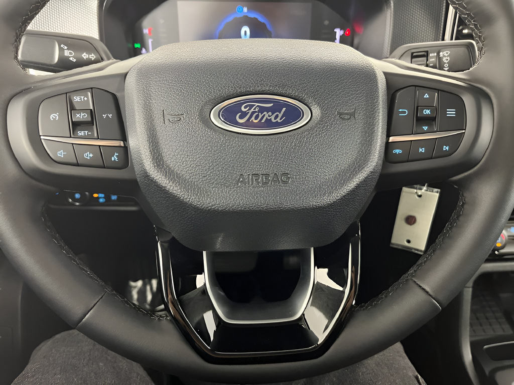 New 2026 Carbonized Gray Metallic Ford XLT image 15