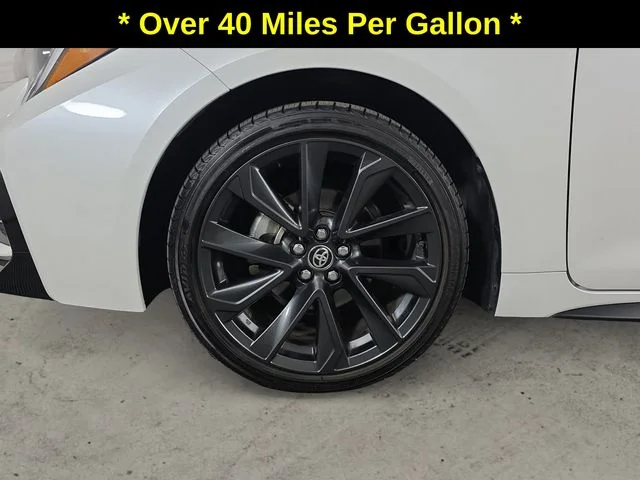 Used 2024 Pearl Toyota SE image 9
