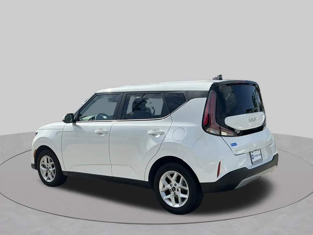 Used 2025 White Kia LX image 5