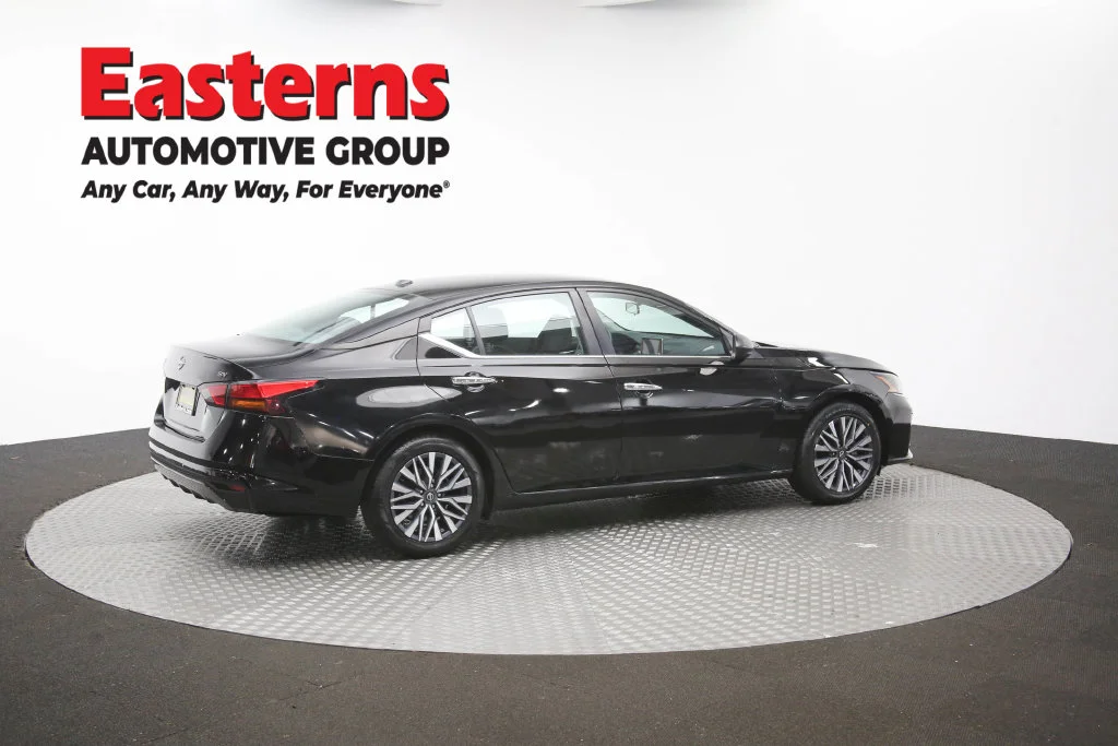 Used 2024 Black Nissan 2.5 SV image 38