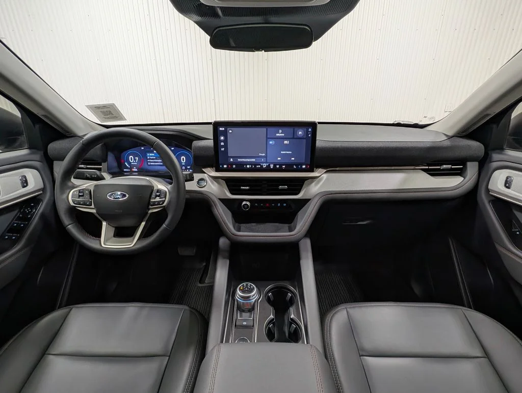 New 2026 Vapor Blue Metallic Ford Active image 3