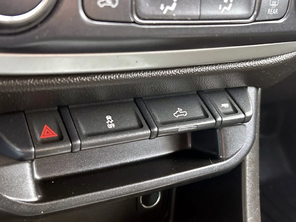 Used 2016 Black Chevrolet LT image 27