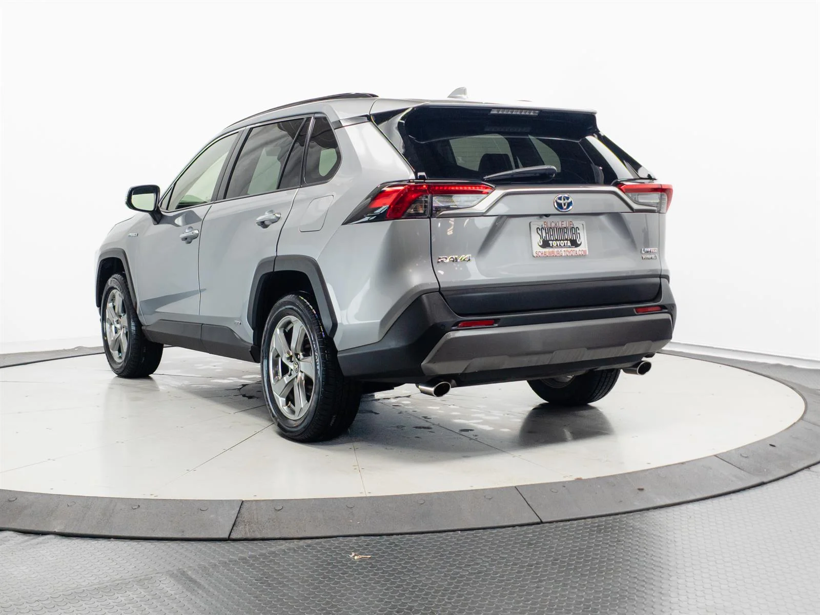 Used 2019 Silver Toyota Limited image 9