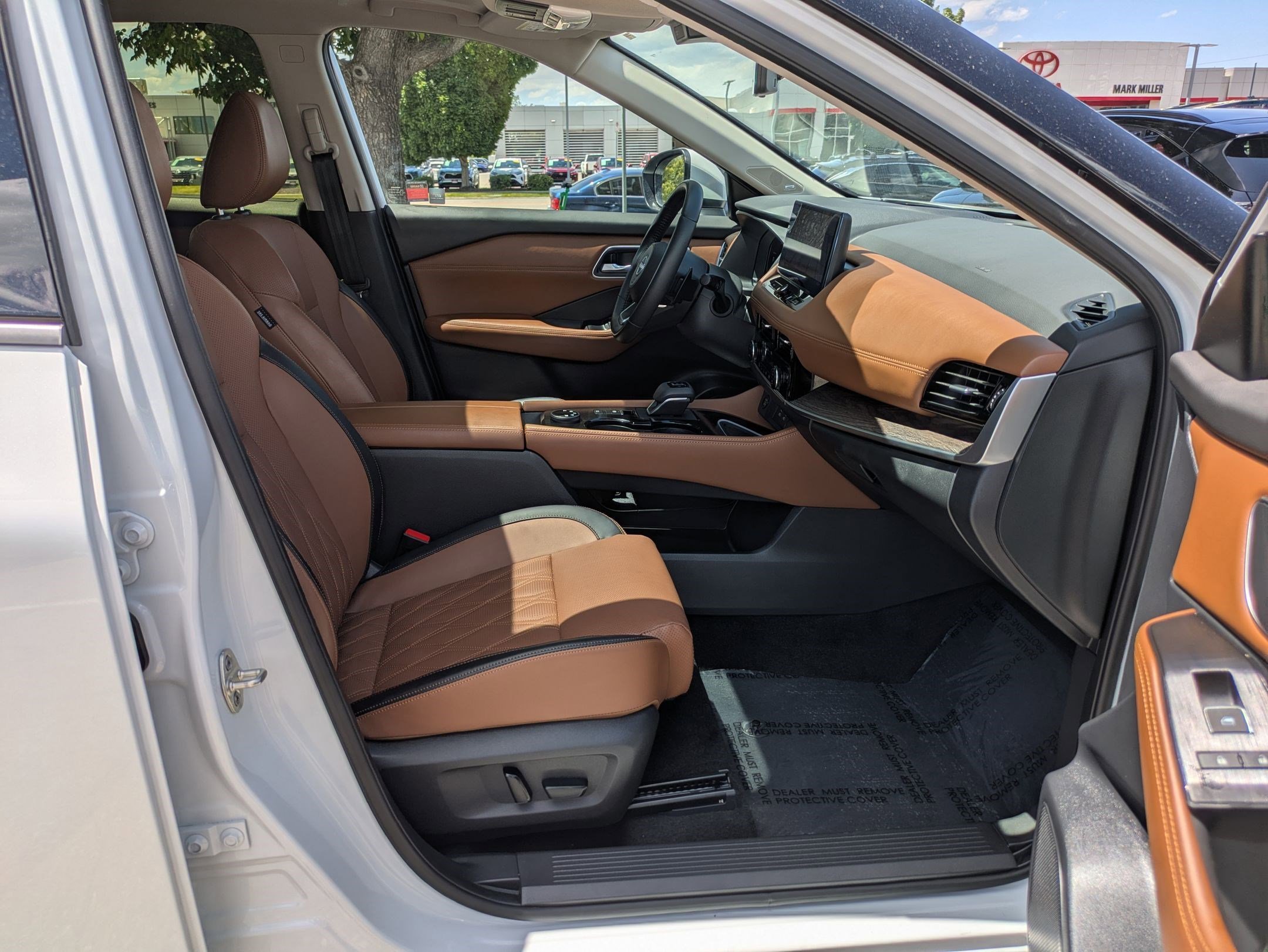 Certified Used 2024 Everest White Pearl Nissan Platinum image 31
