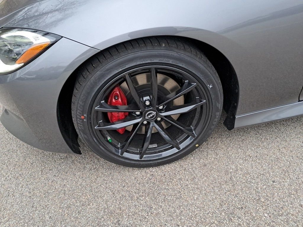 2025 Nissan Z Performance - Photo 28