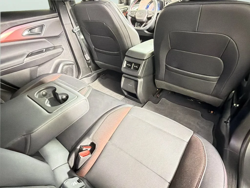 2024 Chevrolet Equinox EV RS - Photo 30