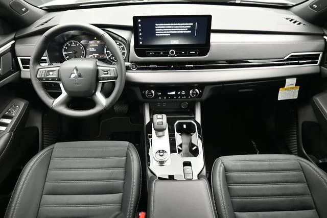 New 2026 Gray Mitsubishi LE image 17