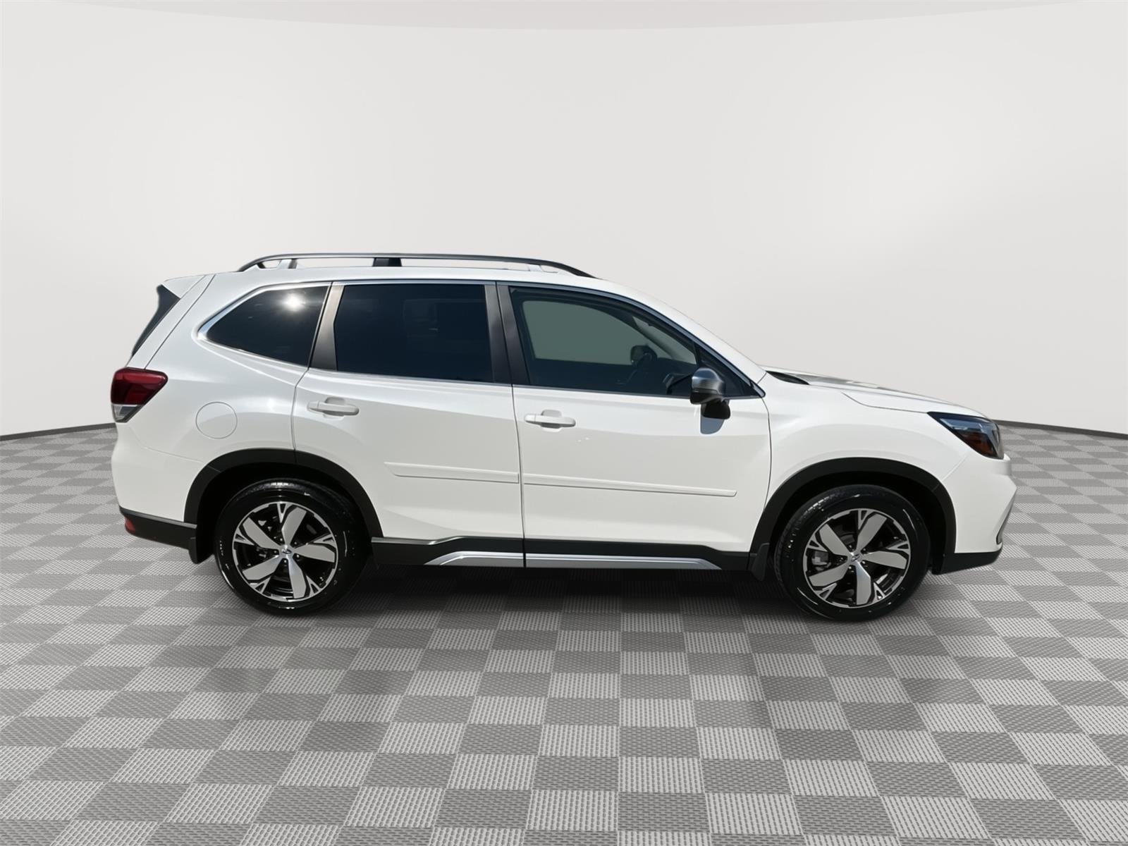 Used 2021 Crystal White Pearl Subaru Touring image 14