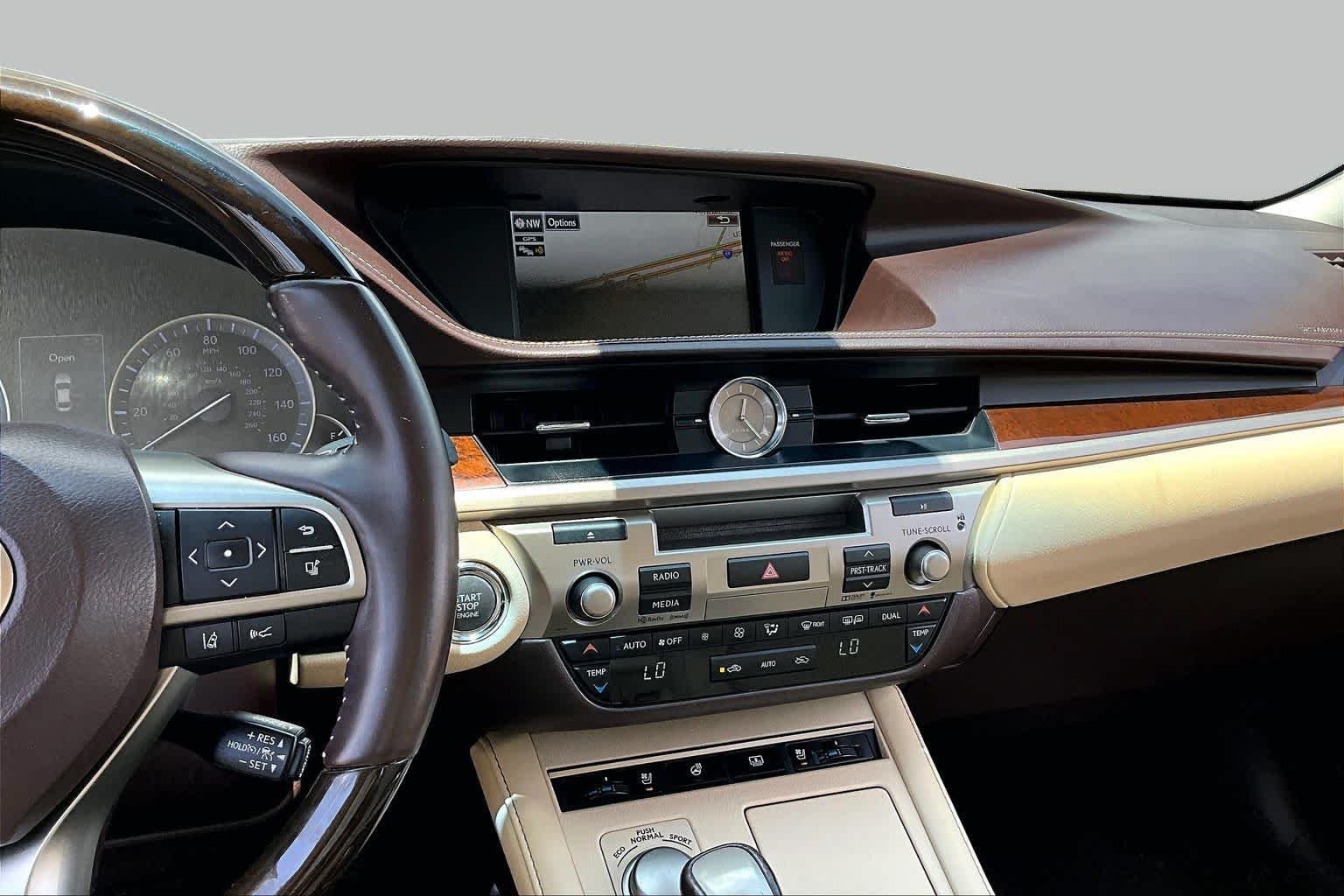 Used 2016 Autumn Shimmer Lexus  image 7