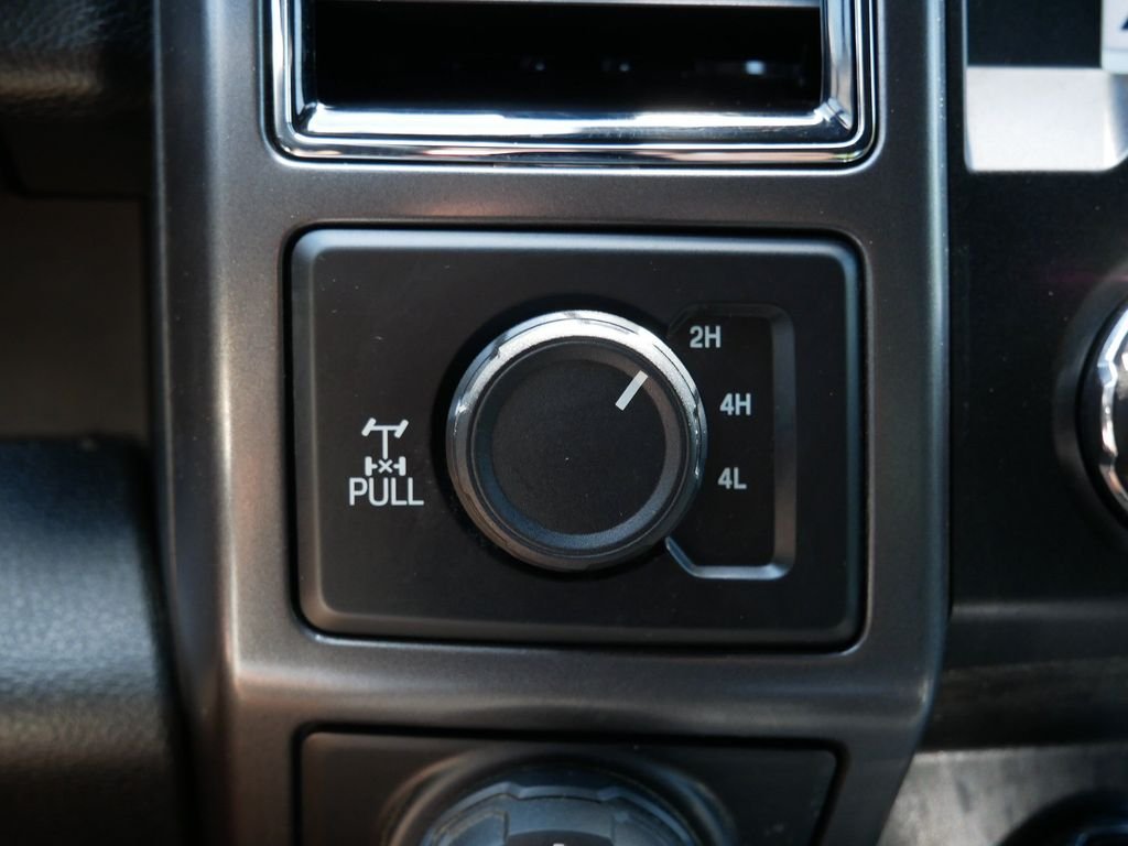 Used 2019 Red Ford XLT image 24